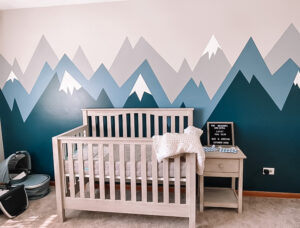 Read more about the article Step-by-step process to paint an awesome mountain background on your nursery wall!